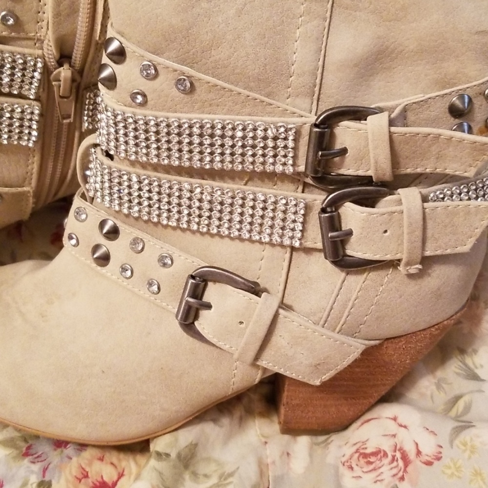 Stylish Cream Ankle Boots with Studded Straps